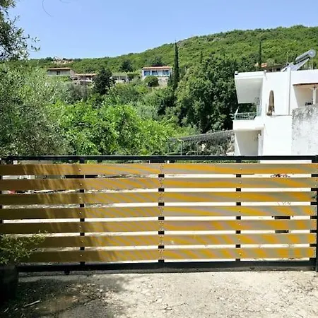 Apartman Studio Artik Retreat 2 *