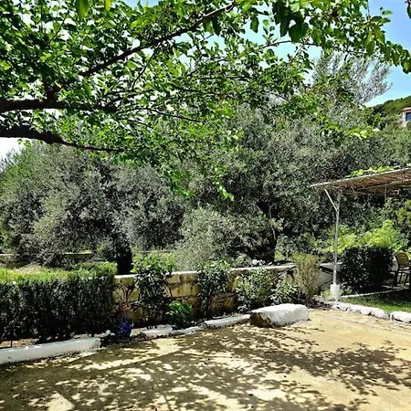 Apartman Studio Artik Retreat 2 *